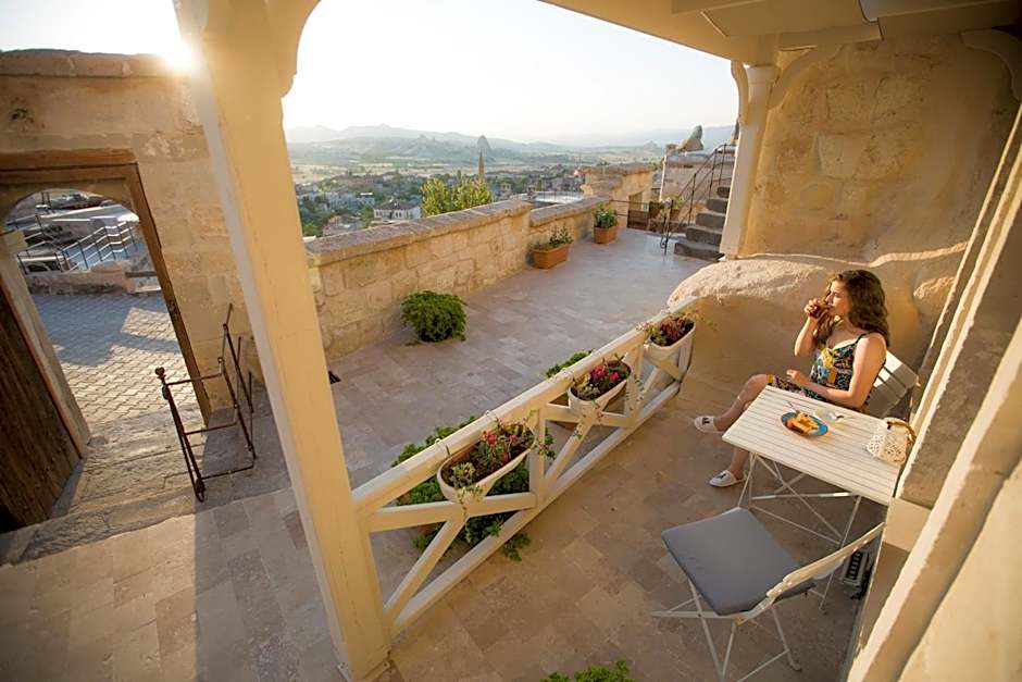 Azure Cave Suites - Cappadocia