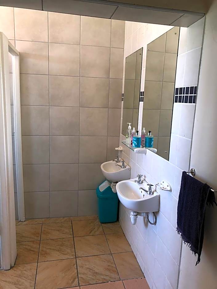 Hermanus Backpackers & Budget Accommodation