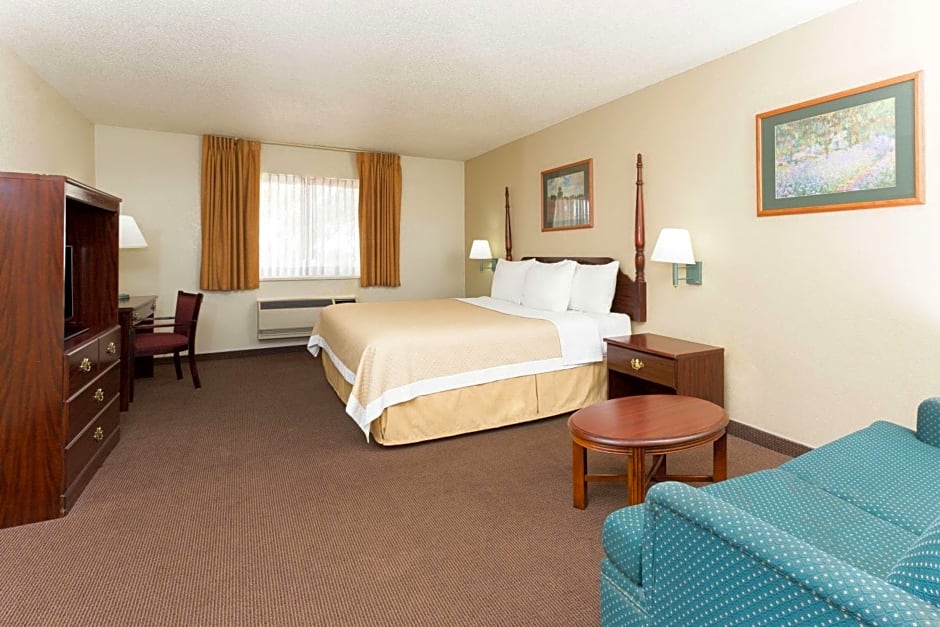 Days Inn by Wyndham Colorado Springs Airport