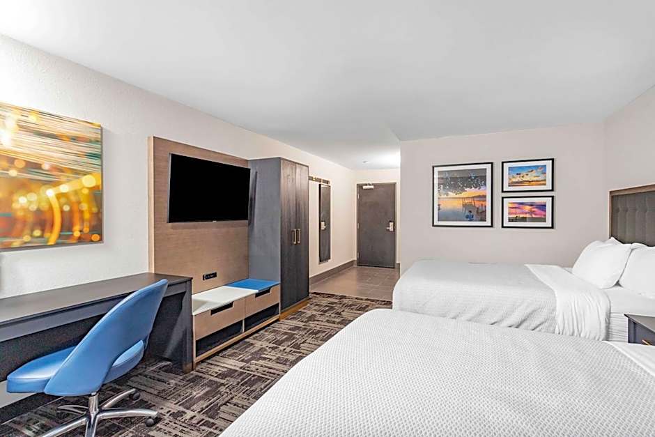 LaQuinta Suites by Wyndham South Bend Notre Dame Area