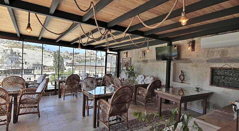 Aren Cave Hotel and Art Gallery