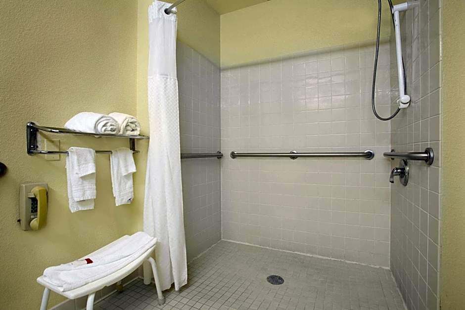 Super 8 by Wyndham Lynchburg VA