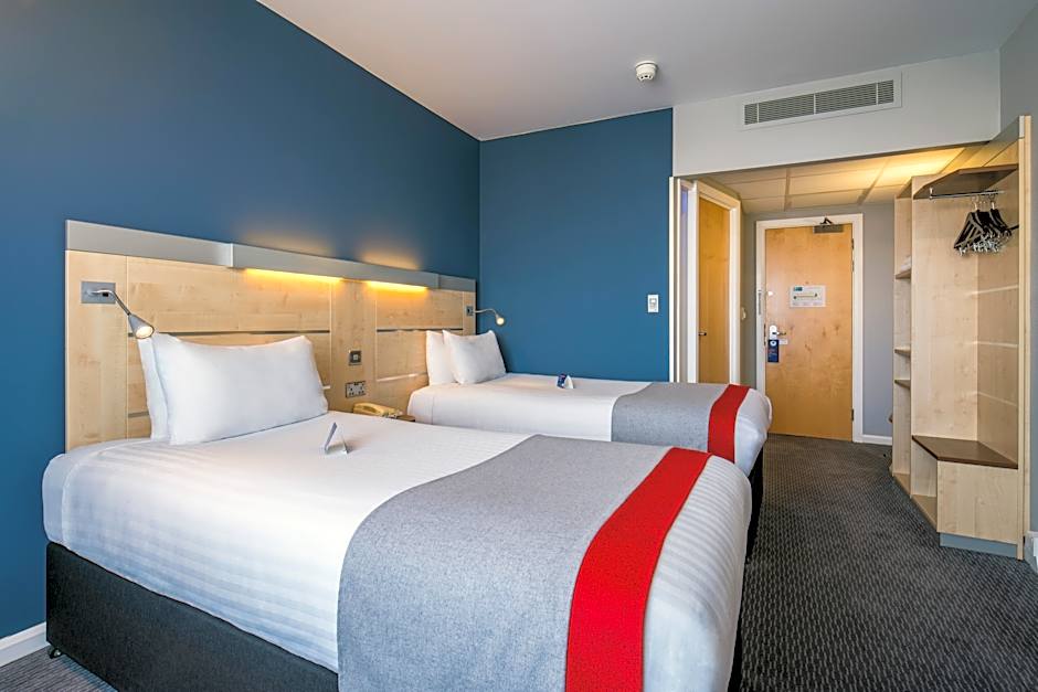 Photo 1 of 3 of Standard 2 Twin Beds