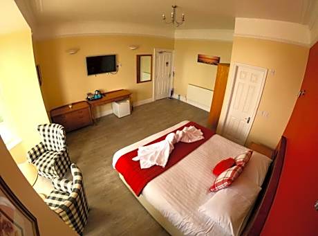 Deluxe Double Room with Balcony and Sea View