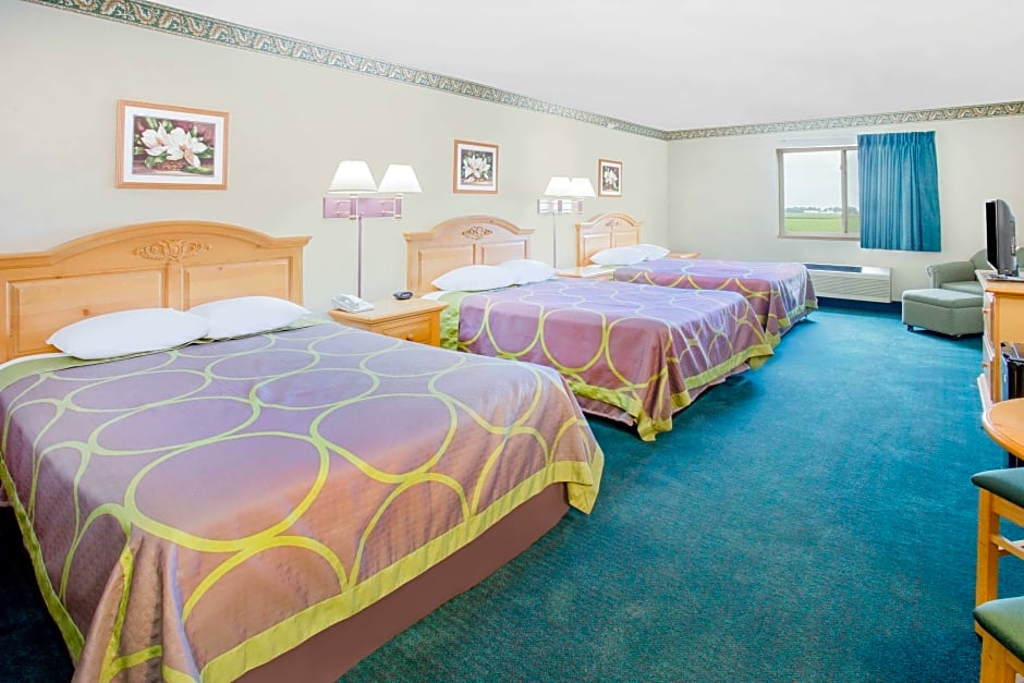 Super 8 by Wyndham El Paso IL