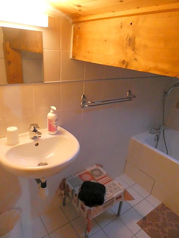 Central Hostel Chatel