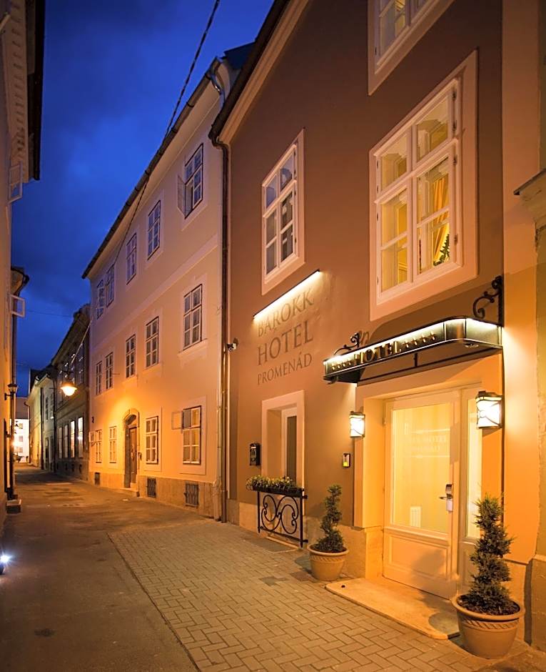 Barokk Hotel Promenád