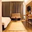 Hotel Lumbini Garden New Crystal