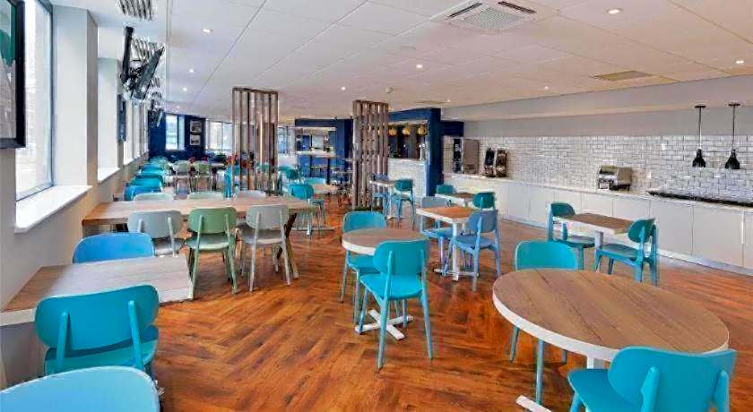 Travelodge Woking Central