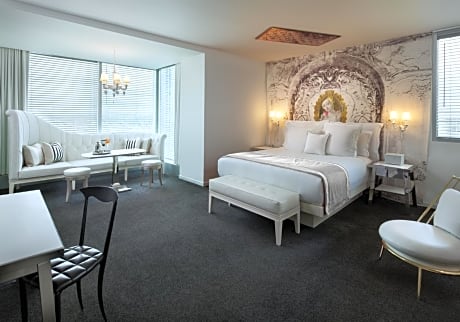 Alexandria King Suite