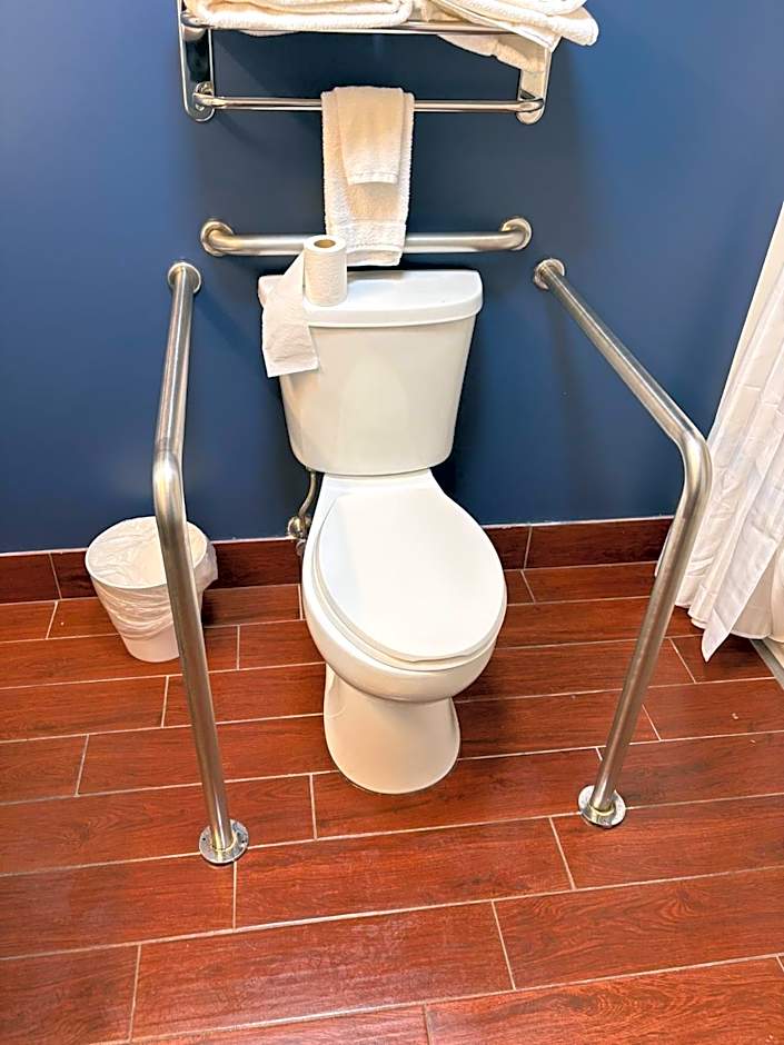 Spark by Hilton Abingdon I-81 near Fairgrounds