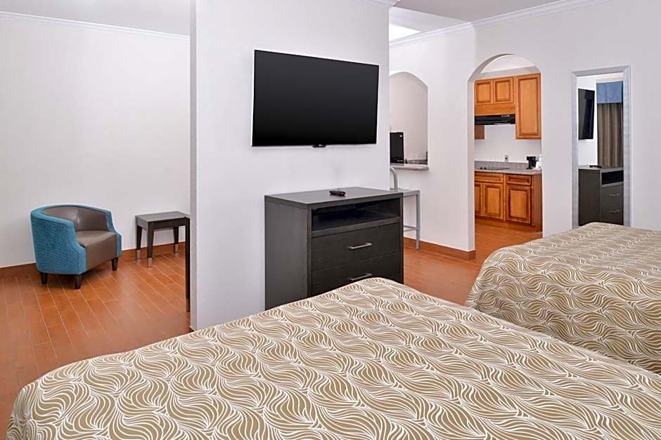 Regency Inn & Suites- NW Houston