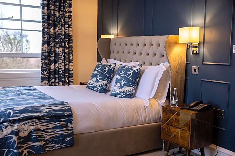 Marshall Meadows Manor House