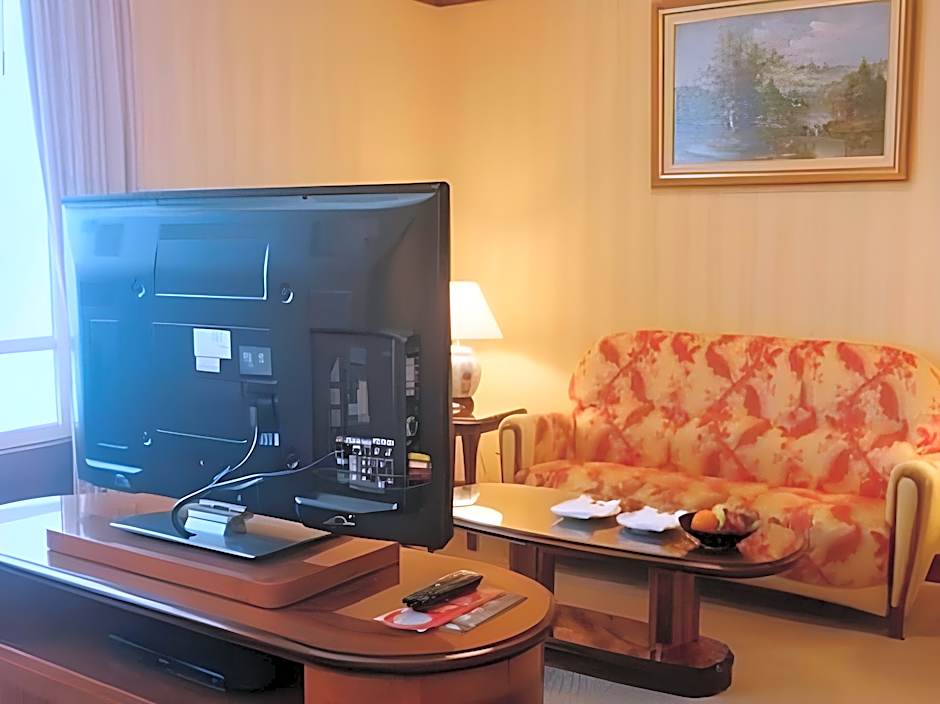 Evergreen Laurel Hotel