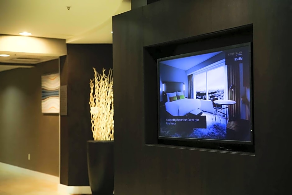 Courtyard by Marriott Portland Airport