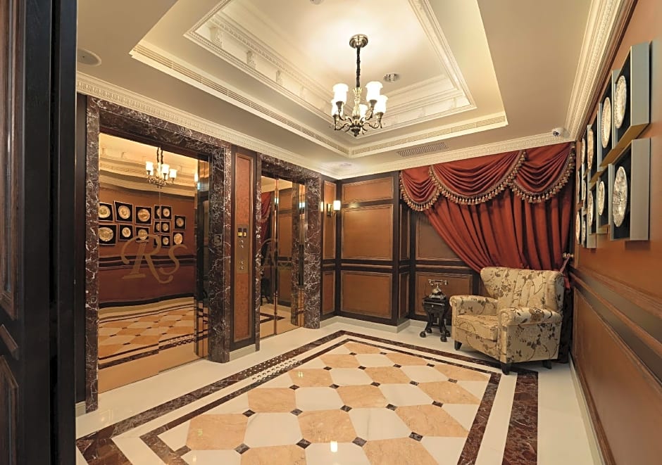 Golden Tulip RS Boutique Hotel