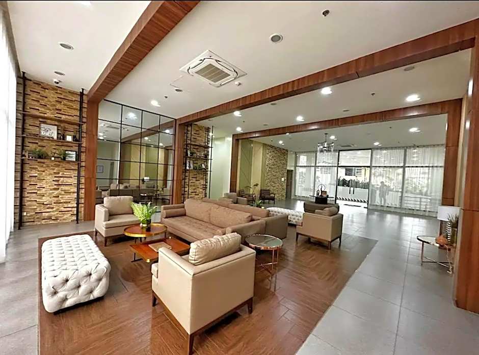 Brenthill Condo Suite