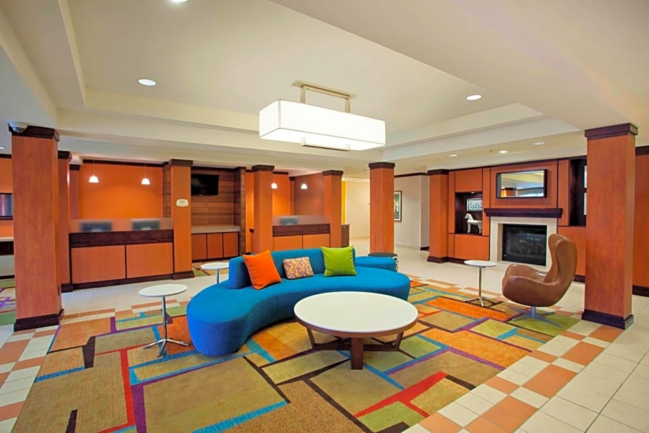 Fairfield Inn & Suites by Marriott Detroit Metro Airport Romulus