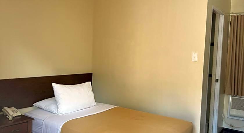 Dotties Place Hotel and Restaurant