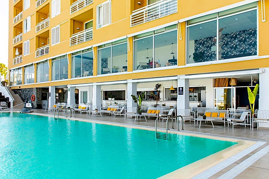 Atlantic Holiday Hotel