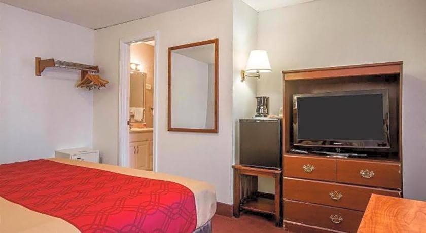 Baymont by Wyndham Lake George