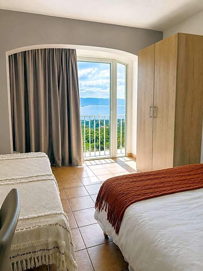 Hotel Alata