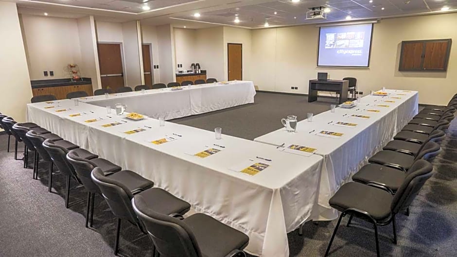 City Express Plus by Marriott Cali