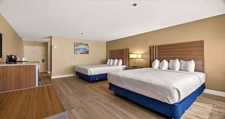 2 Queen Beds Nsmk Lrgrm Sofbd Dblvan Hispd Full Breakfast