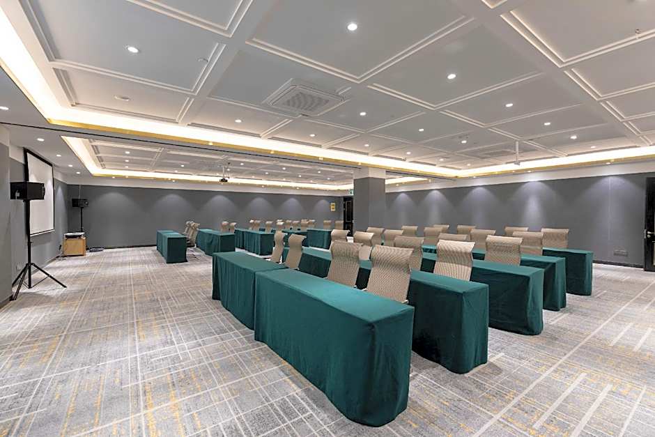 Xana Deluxe  Hotel Qingdao Beer Street Zhongshan Park