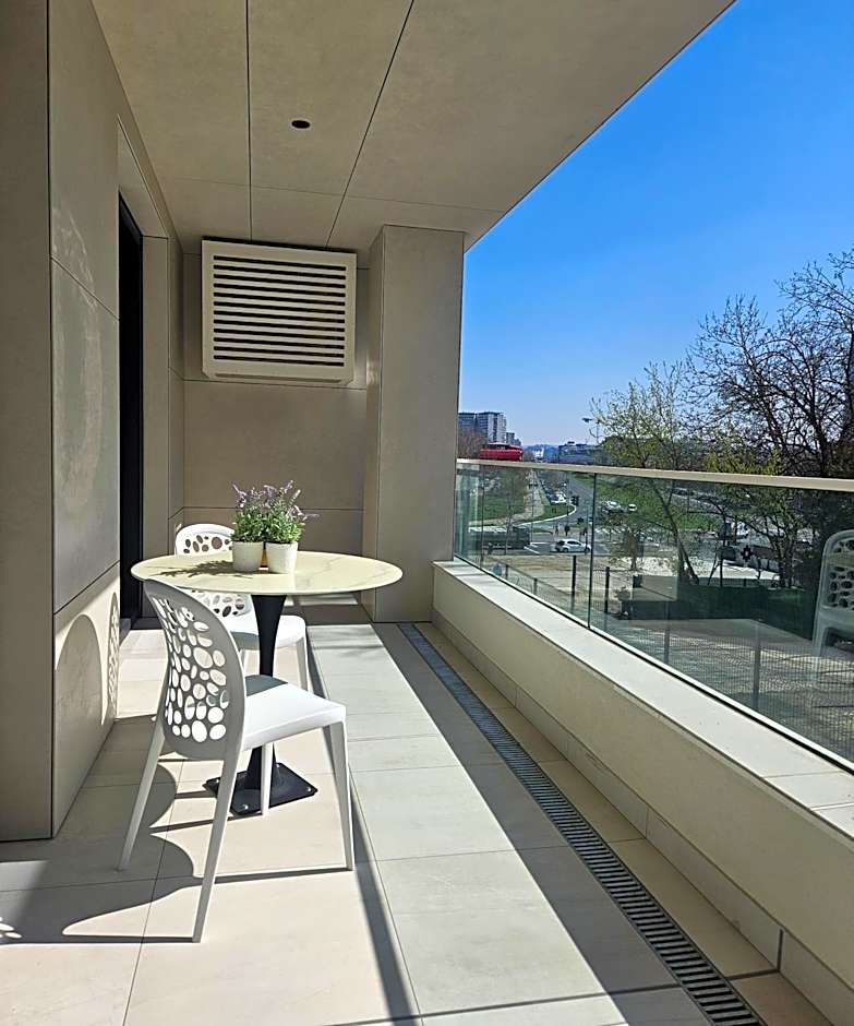 New Belgrade Premium Hotel - Guest Reservations