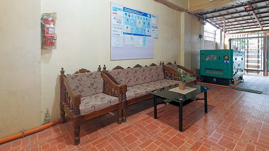 CM Apartelle Iloilo International Airport by RedDoorz