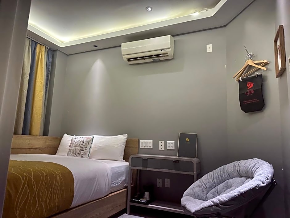 Madison LES Hotel