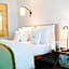 Louis Hotel