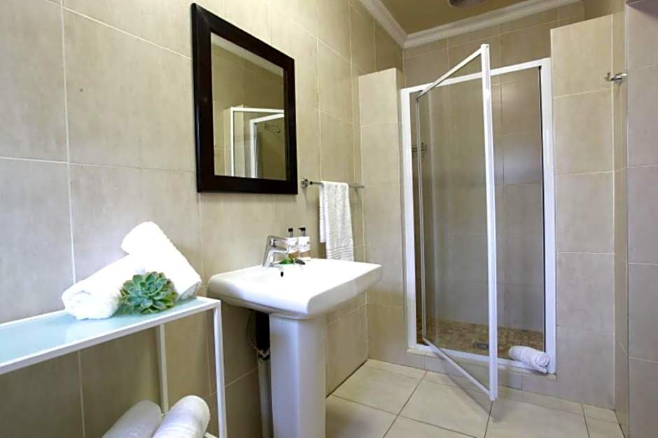 Celtis Country Lodge & Restaurant