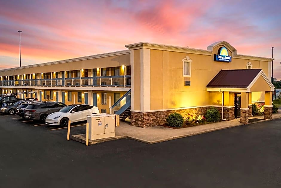 Days Inn by Wyndham Fort Wayne