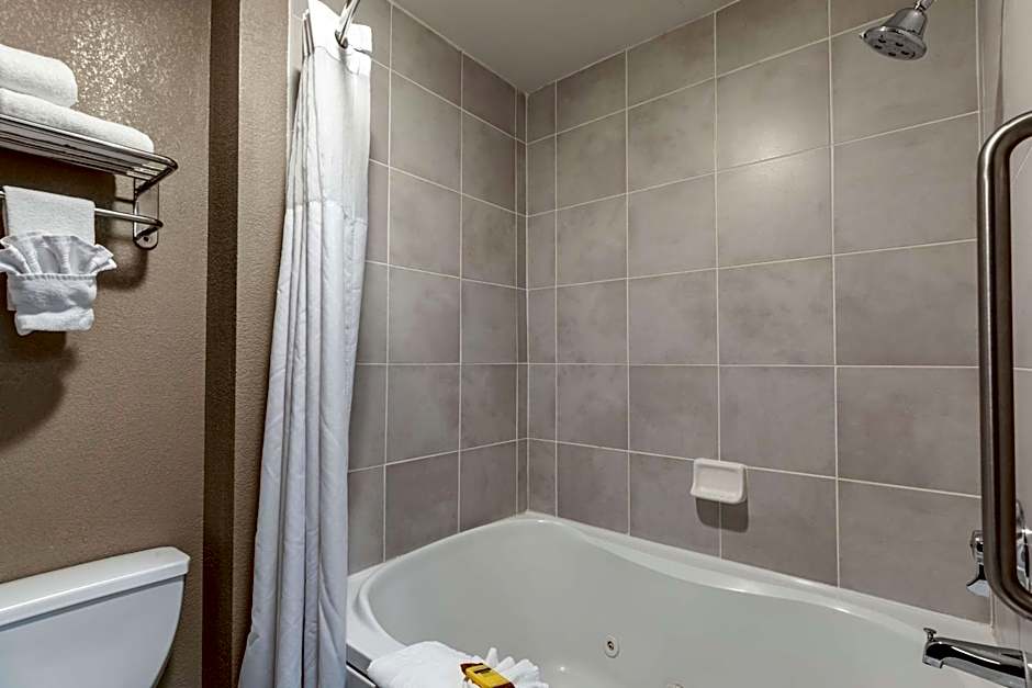 Best Western Plus Louisville Inn And Suites
