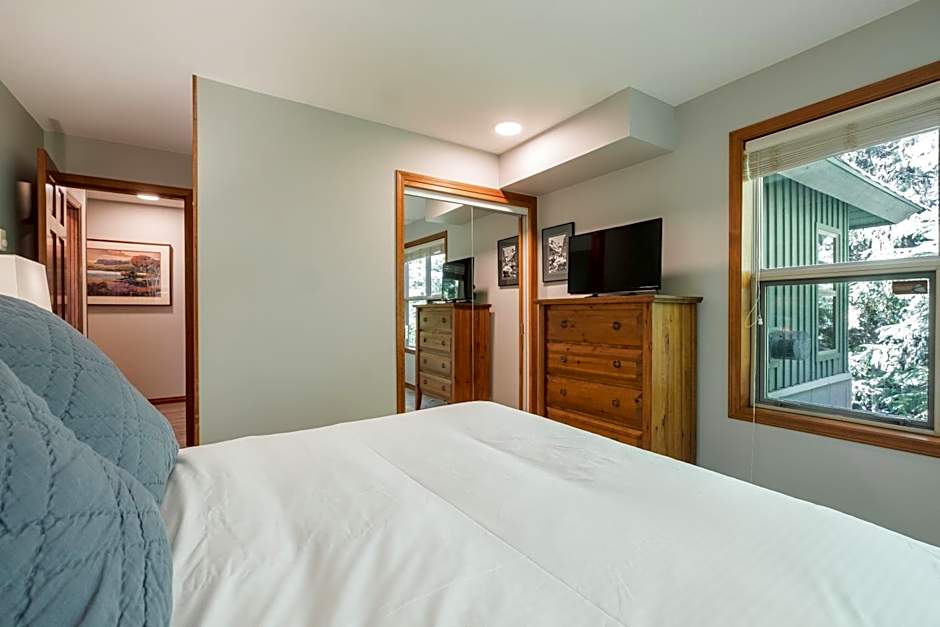 Arrowhead Point by Outpost Whistler