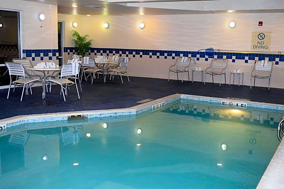 Fairfield Inn & Suites by Marriott Youngstown Austintown