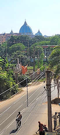 Gour Gadadhar Guest House