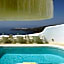 White Santorini Suites & Spa
