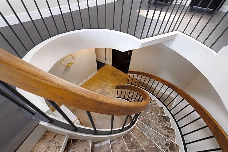 Georgetown Residences by LuxUrban