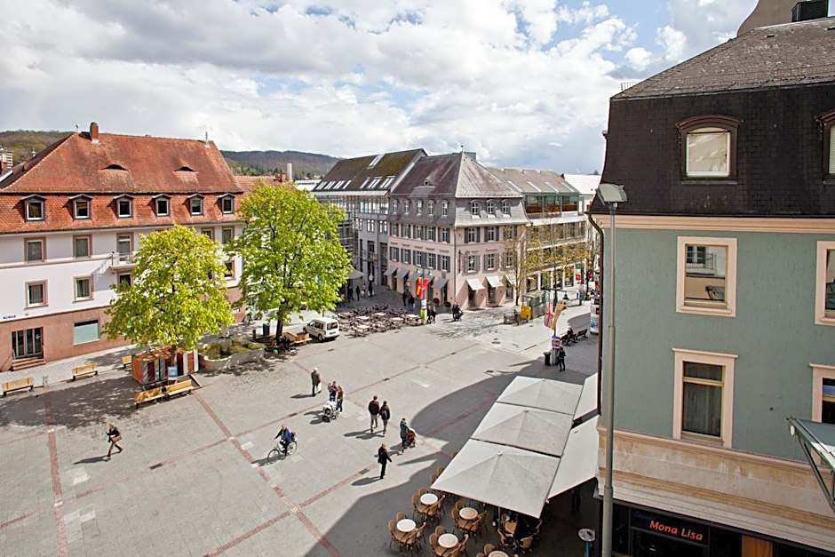 Kunsthotel "Drei Konig" am Marktplatz Stadt Lorrach