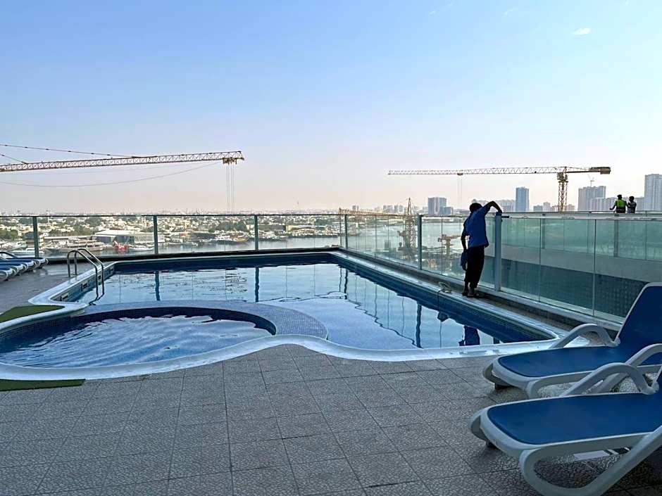 Oasis tower family apartment 2404