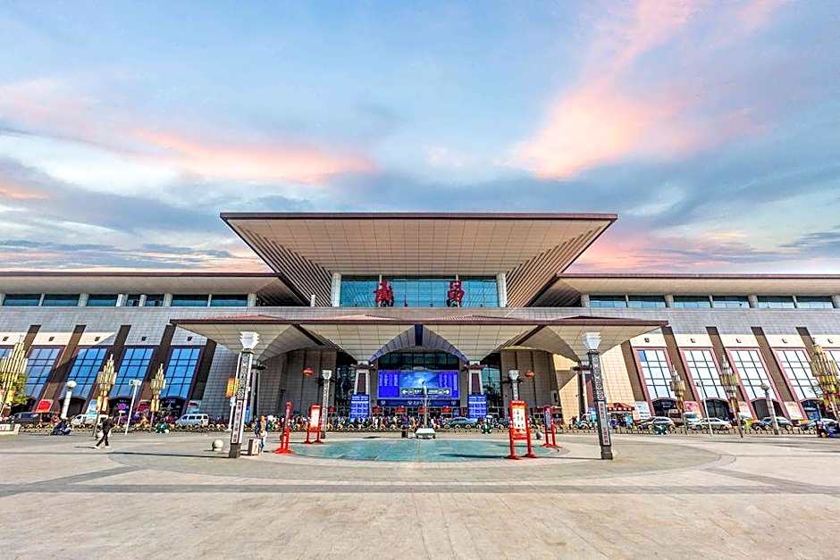 Hanting Hotel Wuhan Wuchang Railway Station
