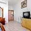 Adinda Beach Hotel and Villa