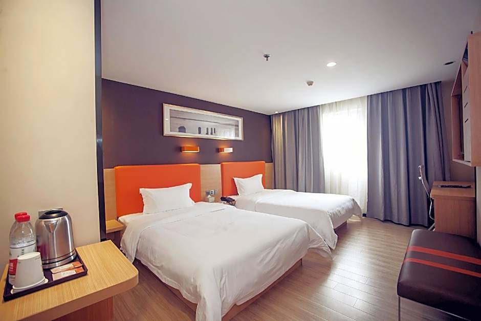 7 Days Premium Yunfu Xinxing Coach Terminal Branch