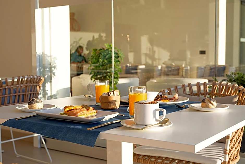 Royal Marina Suites Boutique Hotel