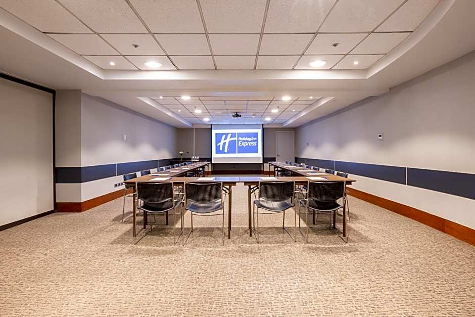 Holiday Inn Express Santiago Las Condes By IHG