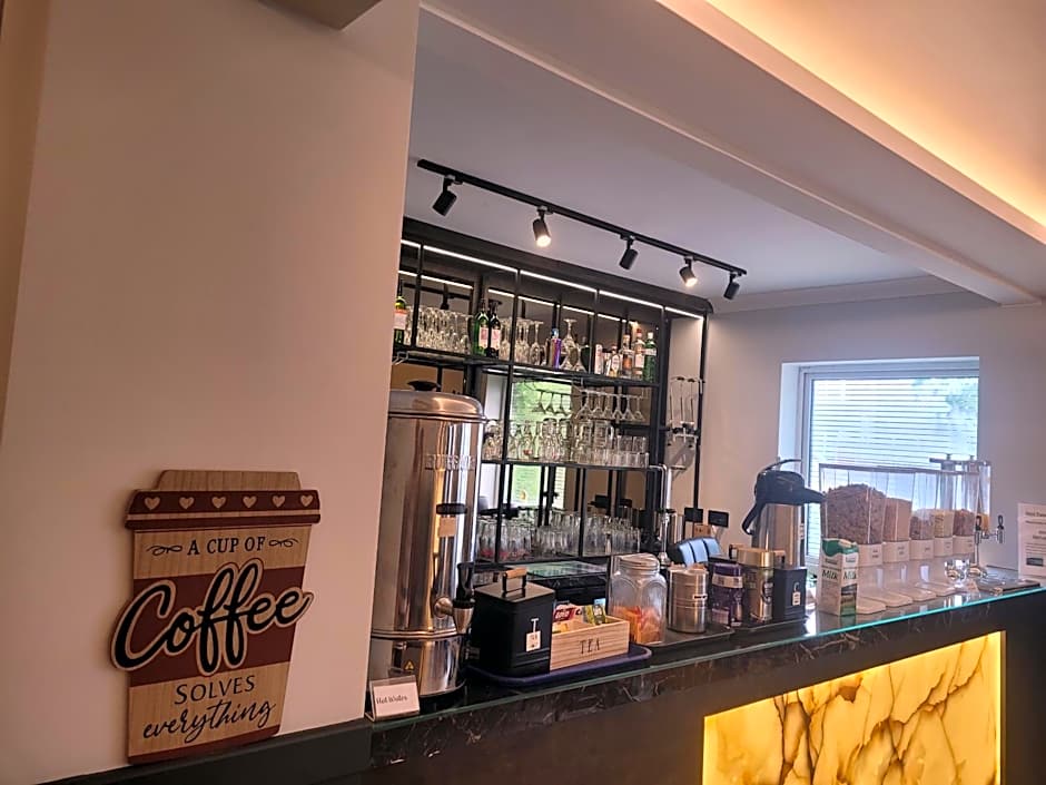 Gatwick White House Hotel