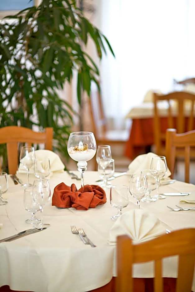 Lo Scacciapensieri Hotel & Restaurant